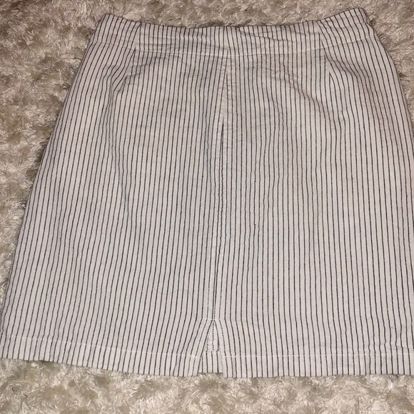 Brandy Melville Striped Skirt - Picture 3 of 6